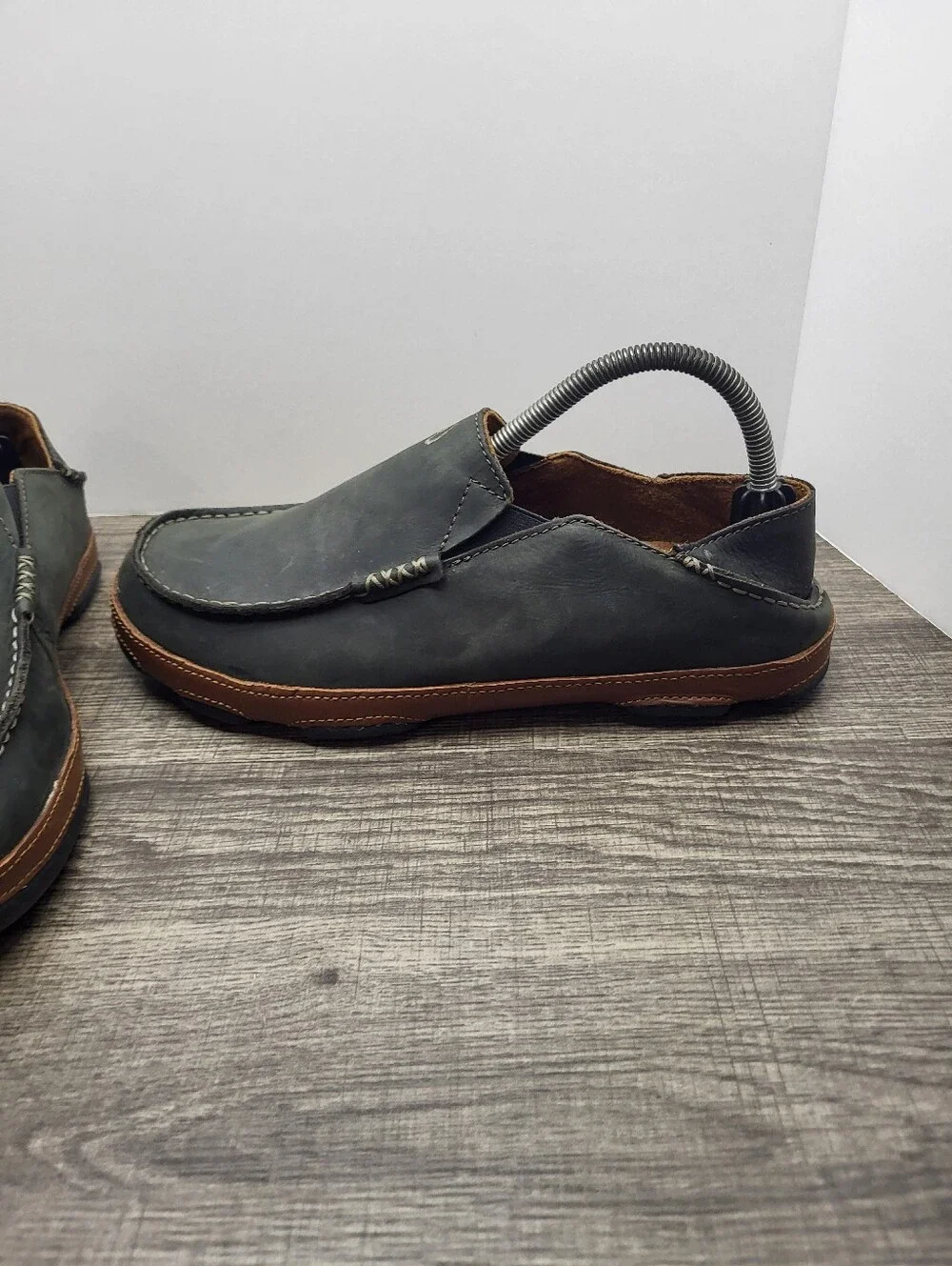 OluKai Moloa Slip On Loafers Shoes Black Leather Drop Heel Casual Mens 8.5